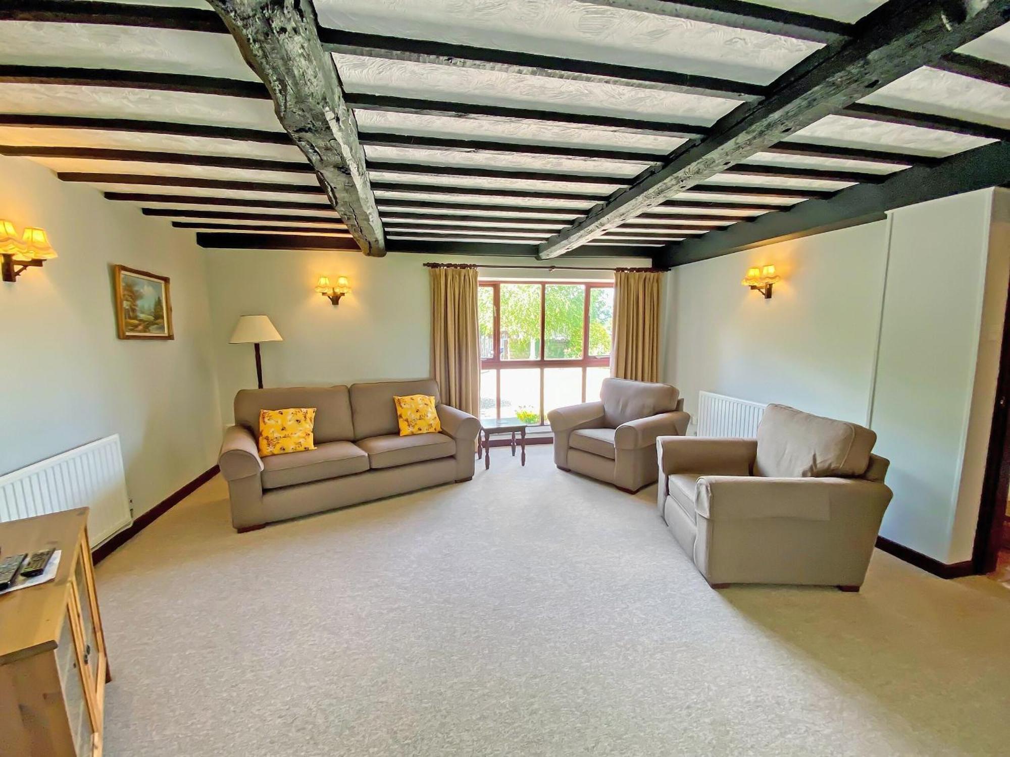 Fox - E4510 Holiday home